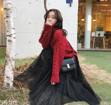 毛衣能用吹風(fēng)機吹嗎？可以考慮低溫檔吹干