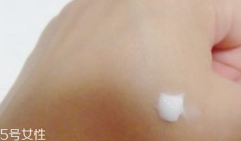 紀(jì)梵希水漾活妍面霜好用嗎？冰淇淋質(zhì)地的面霜評(píng)測(cè)