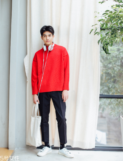 紅色毛衣配什么褲子男 三種搭配將帥氣與時(shí)尚兼具 紅色毛衣配什么褲子男 三種搭配將帥氣與時(shí)尚兼具