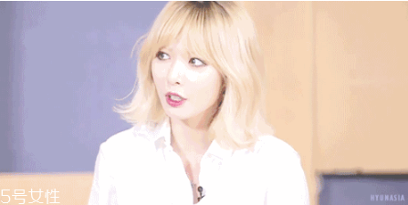 短發(fā)發(fā)尾外翻的發(fā)型怎么弄？誰弄誰美