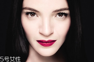 口紅要用卸妝水擦嗎？口紅最好這樣卸妝