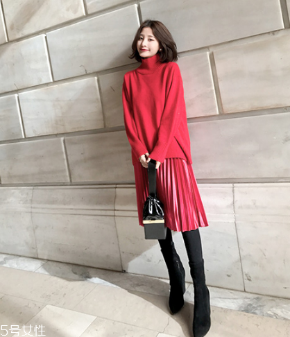 大紅色毛衣配什么顏色好看？色彩搭配很重要