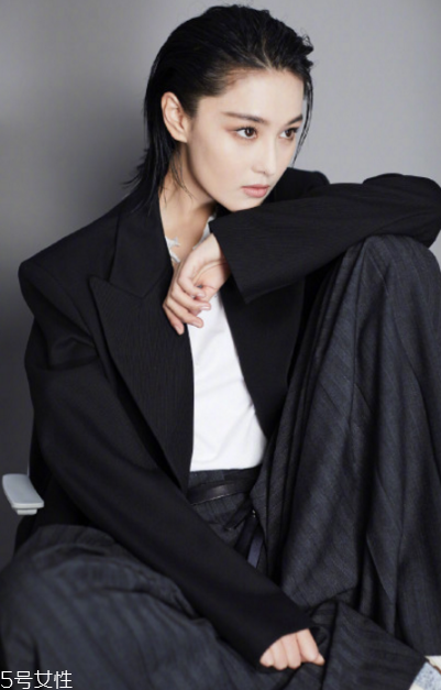 內(nèi)扣短發(fā)適合什么臉型？臉小是關(guān)鍵