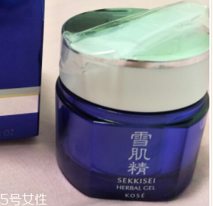 精華液用量越多越好嗎？10款精華提升美肌度