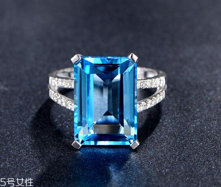 托帕石價格多少錢一克？明星最愛的托帕石