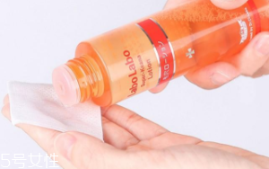 痘痘反復(fù)長是什么原因？基礎(chǔ)護膚不夠用心