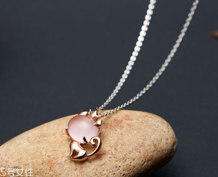 芙蓉石招桃花嗎？佩戴正確才能招桃花