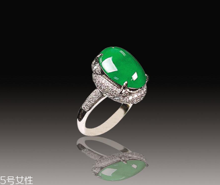 翡翠起膠是什么意思？起膠現(xiàn)象屬于高檔翡翠