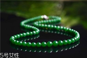 翡翠冰種和糯種哪個(gè)好？原來有這么大的區(qū)別