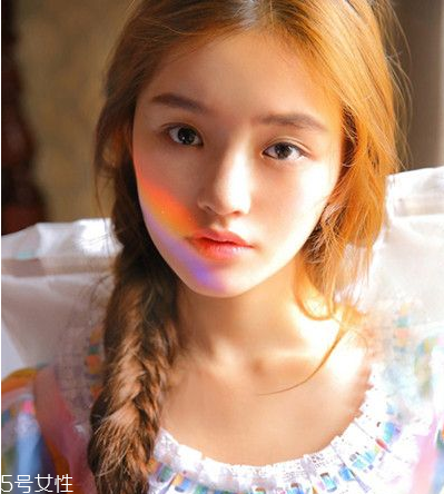 短發(fā)怎么做新娘造型？編發(fā)好看又簡(jiǎn)單