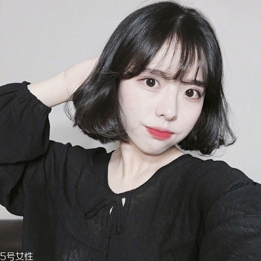 內(nèi)扣短發(fā)適合什么臉型？臉小是關(guān)鍵