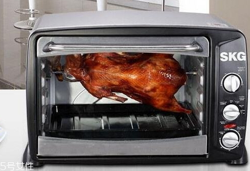 微波爐為什么不能用金屬器皿 原因如下 微波爐為什么不能用金屬器皿 原因如下