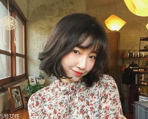齊肩短發(fā)怎樣最好看？染這些顏色好看又洋氣