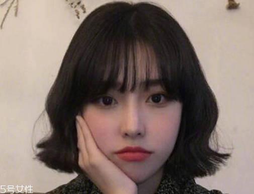 齊肩短發(fā)怎樣最好看？染這些顏色好看又洋氣