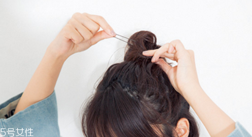 短發(fā)怎么做新娘造型？編發(fā)好看又簡(jiǎn)單