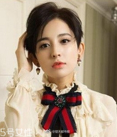 短發(fā)發(fā)尾外翻的發(fā)型怎么弄？誰弄誰美