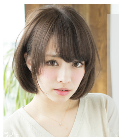 鉆石臉適合什么發(fā)型？流行色也隨之而來(lái)