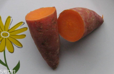 微波爐烤地瓜用錫紙嗎 微波爐烤地瓜注意事項(xiàng) 微波爐烤地瓜用錫紙嗎 微波爐烤地瓜注意事項(xiàng)