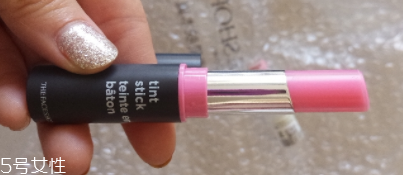 哪些潤(rùn)唇膏適合孕媽？孕媽要選可食用潤(rùn)唇膏