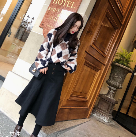 毛衣買小了怎樣能變大？跟著小編這樣做