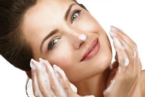 氨基酸潔面比皂基潔面更好嗎？看肌膚需求