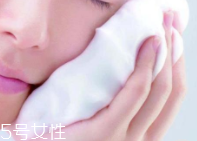 氨基酸潔面比皂基潔面更好嗎？看肌膚需求