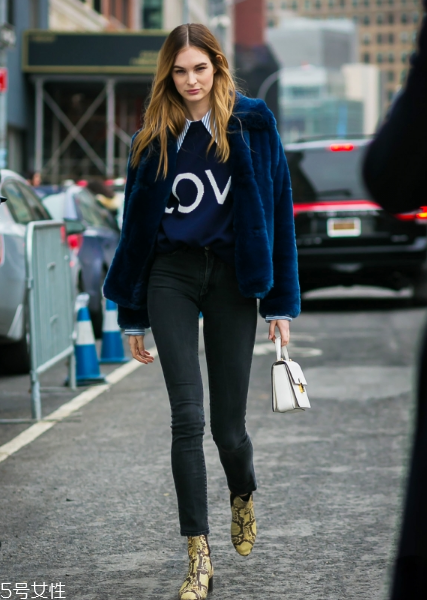 皮草下身搭配什么好看？這個(gè)冬天不怕冷