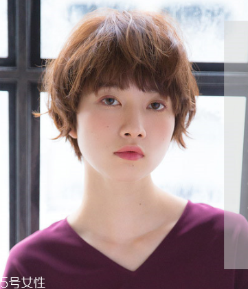 發(fā)量多女生適合什么發(fā)型？形象百變的你