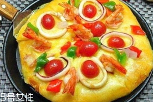 微波爐烤披薩用什么盤子 容器的材質(zhì)取決于選擇的功能鍵 微波爐烤披薩用什么盤子 容器的材質(zhì)取決于選擇的功能鍵