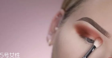 huda beauty沙漠盤(pán)怎么畫(huà)？油管大神一步步示范