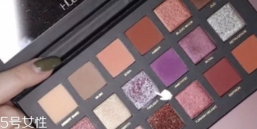 huda beauty沙漠盤(pán)怎么畫(huà)？油管大神一步步示范