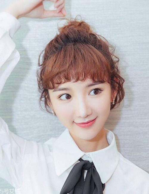 外翹短發(fā)適合什么臉型？再燙內扣你就out了