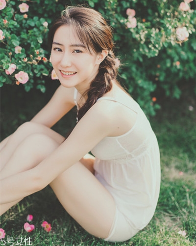 鵝蛋臉扎什么馬尾好看？肉肉臉適合這些發(fā)型