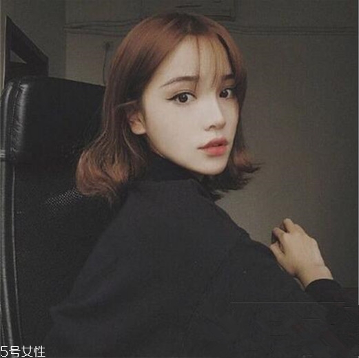 齊肩發(fā)怎么燙好看？女生發(fā)型設計與臉形搭配