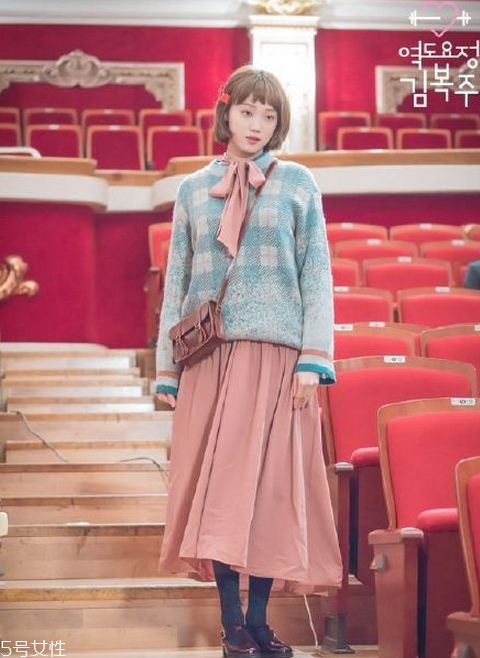 李圣經(jīng)同款短發(fā)怎么打理？吹頭發(fā)的時候盡量吹發(fā)根