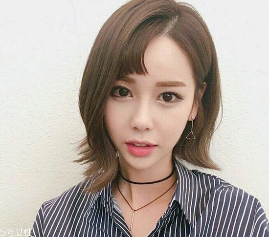 外翹短發(fā)適合什么臉型？再燙內扣你就out了