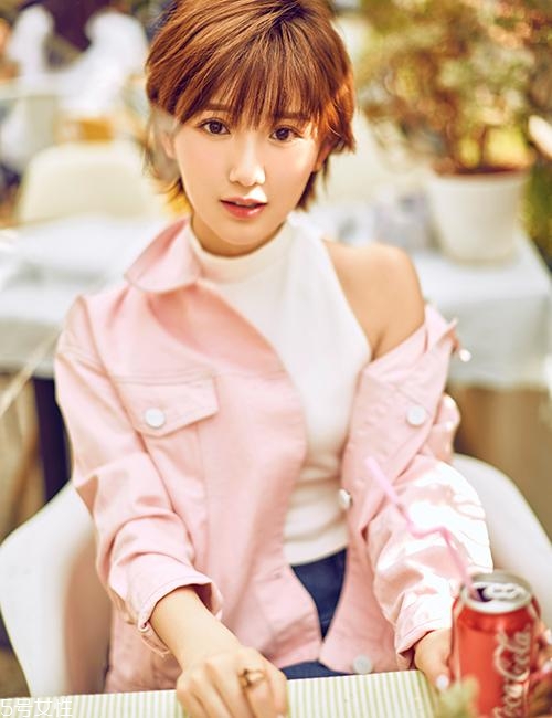 外翹短發(fā)適合什么臉型？再燙內扣你就out了