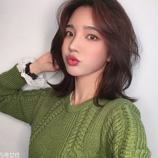齊肩發(fā)怎么燙好看？女生發(fā)型設計與臉形搭配