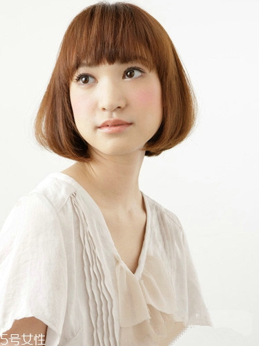 齊劉海適合什么卷發(fā)？如何選擇適合自己的發(fā)型