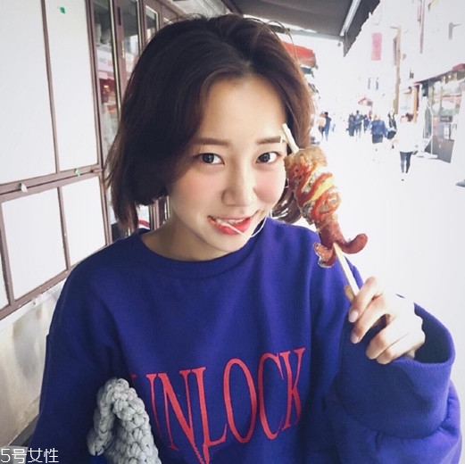 女生發(fā)質(zhì)軟適合什么發(fā)型？胖圓臉顯瘦發(fā)型參考