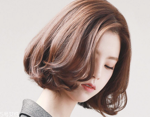 2018年將要流行的女生發(fā)型 女生短發(fā)燙發(fā)流行款 2018年將要流行的女生發(fā)型 女生短發(fā)燙發(fā)流行款