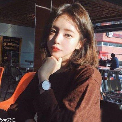 齊肩發(fā)怎么燙好看？女生發(fā)型設計與臉形搭配