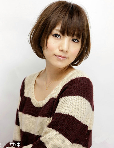 齊劉海適合什么卷發(fā)？如何選擇適合自己的發(fā)型