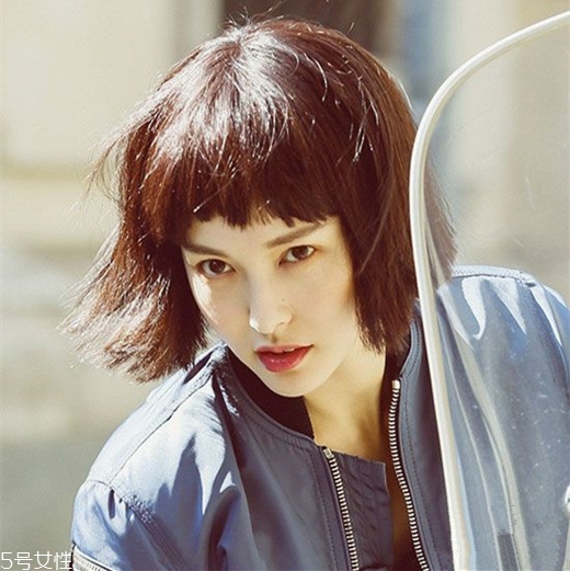 二次元?jiǎng)⒑＿m合什么發(fā)型？讓你個(gè)性十足