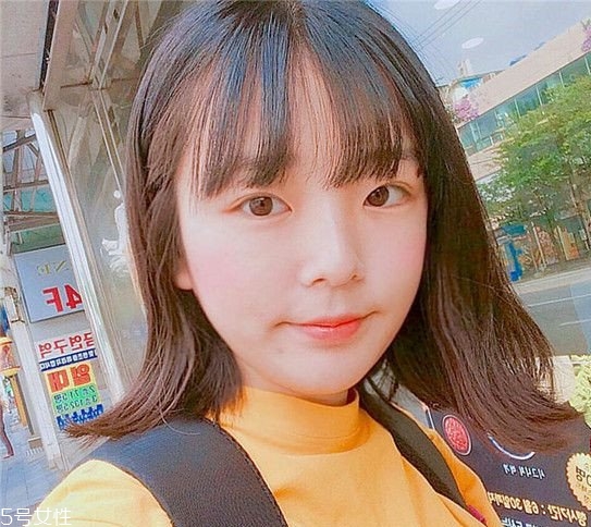 外翹短發(fā)適合什么臉型？再燙內扣你就out了