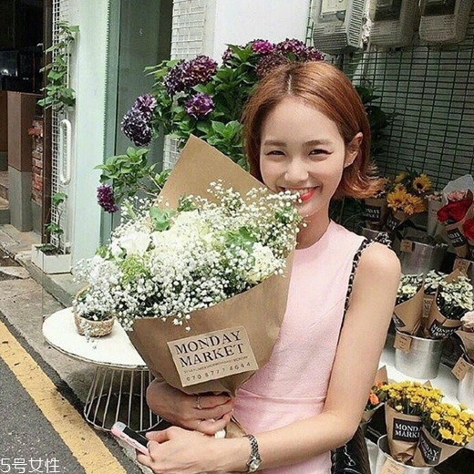 齊肩發(fā)怎么燙好看？女生發(fā)型設(shè)計(jì)與臉形搭配