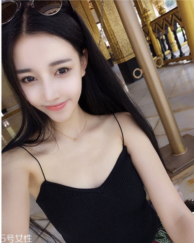 鉆石臉適合什么發(fā)型？流行色也隨之而來(lái)