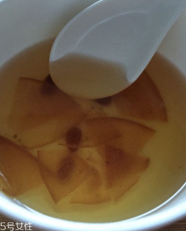 冰糖雪梨膏怎么熬制？冰糖雪梨膏做法不難