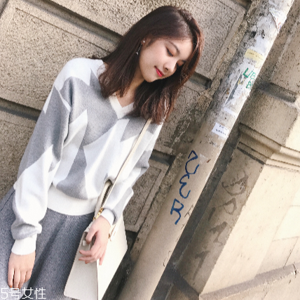 毛衣是不是都起球？跟毛衣材質(zhì)有關