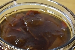 冰糖雪梨膏孕婦能吃嗎？孕婦吃冰糖雪梨膏適量最好